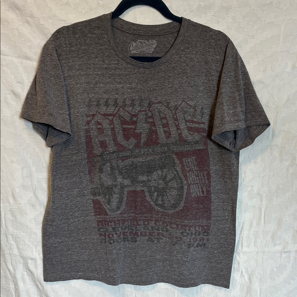 Old Navy Collectabilities Totally Classic AC/DC Graphic Tee, Size M